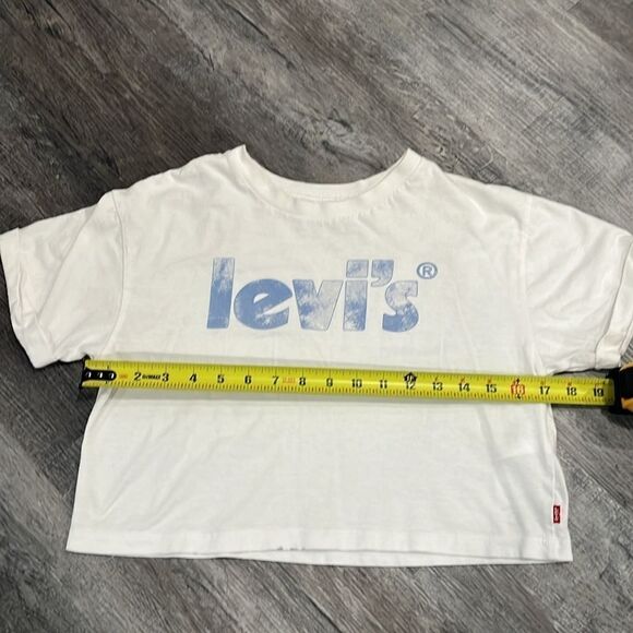 LEVIS white branded crop top - labeled as M but is more of a Small - Picture 7 of 9